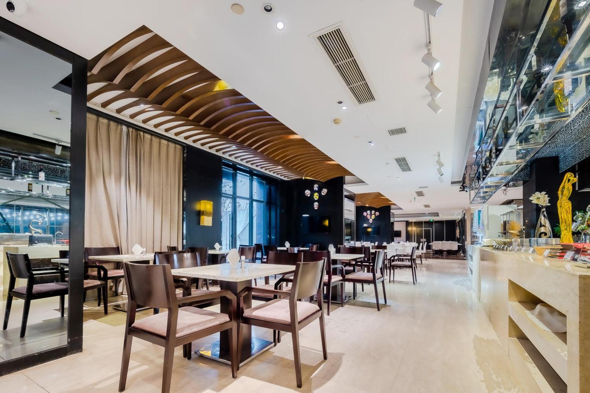 Celebrity Upper Class Hotel Chengdu Bagian luar foto
