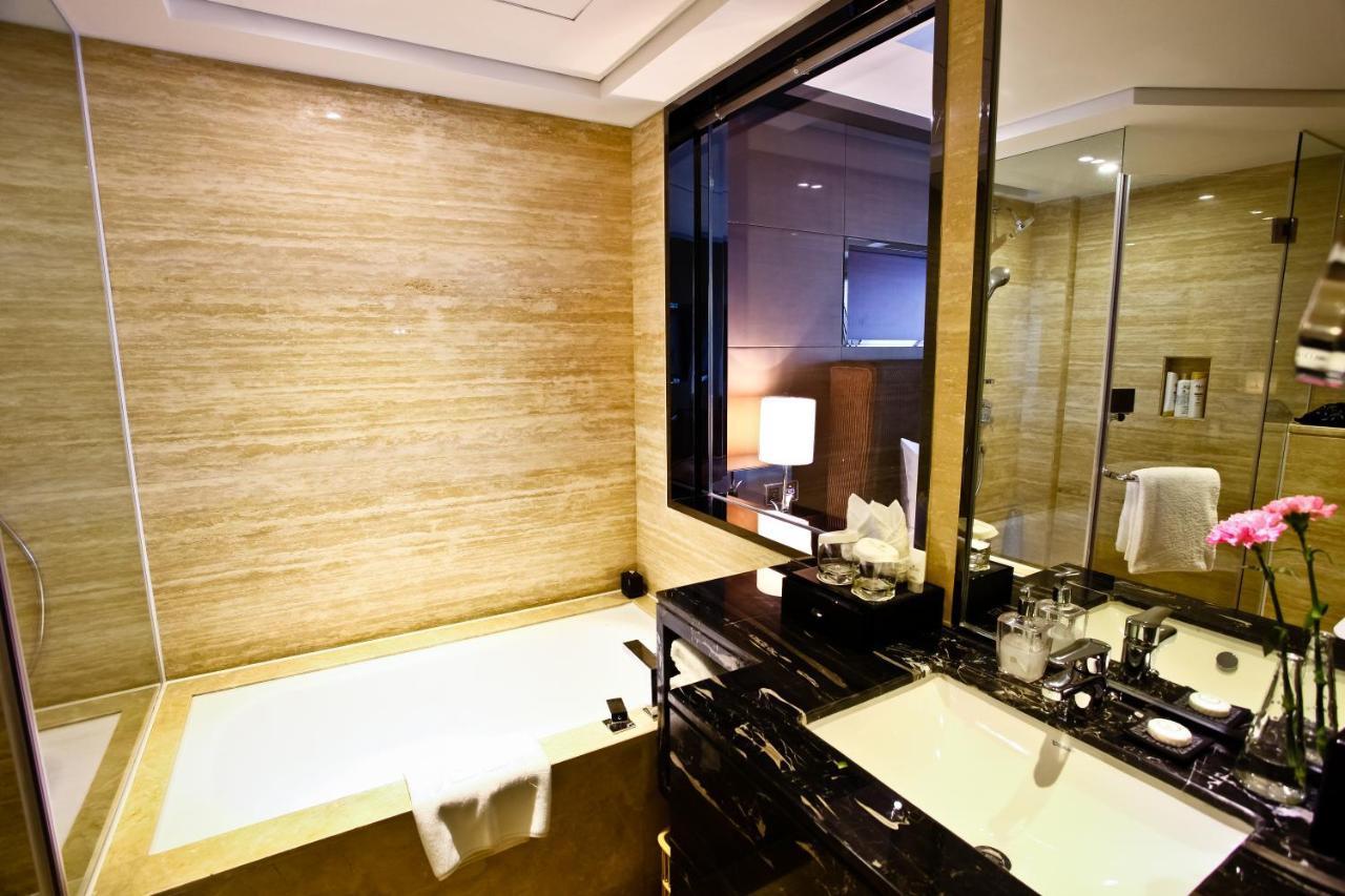 Celebrity Upper Class Hotel Chengdu Bagian luar foto